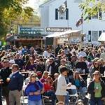 Last year?s Wellfleet OysterFest, where James Gray showed his shucking technique, drew about 25,000 people.